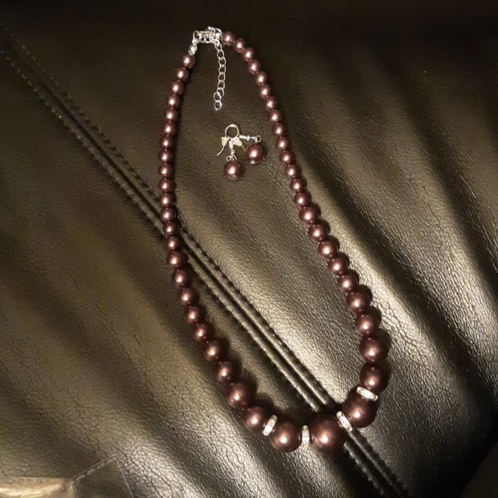 Pearl necklace